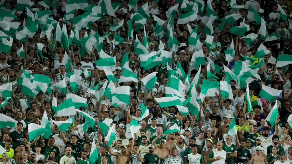 Pasiunea suporterilor pentru fotbal